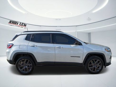 New 2026 Jeep Compass Latitude w/ Sun and Sound Group AWD/4WD image 2