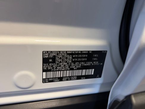 Used 2025 Toyota RAV4 XLE Premium w/ Weather Package AWD/4WD image 39