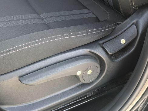 Used 2024 Hyundai Venue SEL FWD image 21