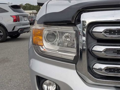 Used 2019 GMC Canyon SLE AWD/4WD image 9