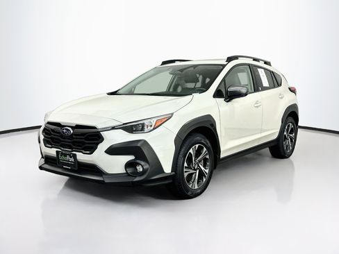 Used 2024 Subaru Crosstrek 2.0i Premium AWD/4WD image 3