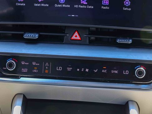 Certified 2023 Kia Sportage EX AWD/4WD image 12