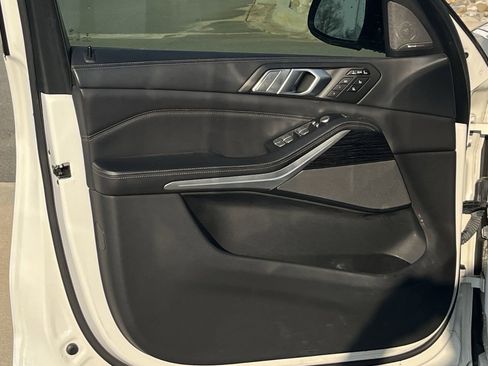 Used 2021 BMW X7 xDrive40i w/ M Sport Package image 14