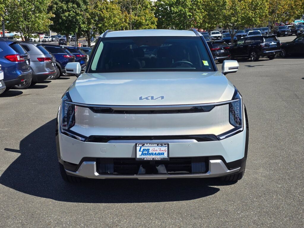 Certified 2024 Kia EV9 Land AWD/4WD image 2