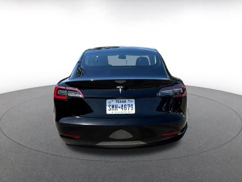 Used 2023 Tesla Model 3 Standard Range RWD image 7