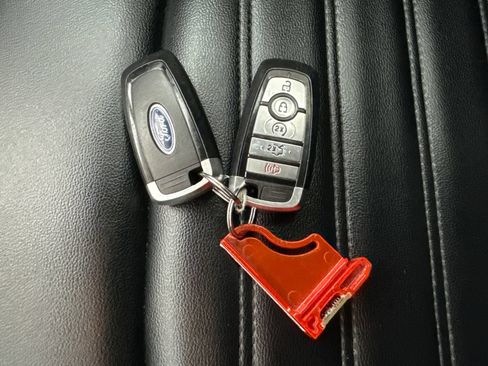 Used 2019 Ford Edge SEL w/ Equipment Group 201A FWD image 56