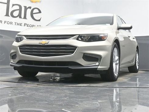 Used 2016 Chevrolet Malibu LT image 4