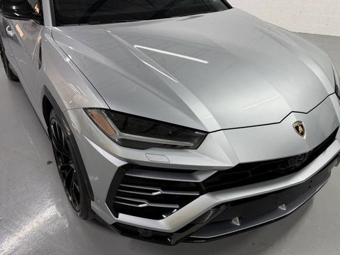 Used 2019 Lamborghini Urus image 3