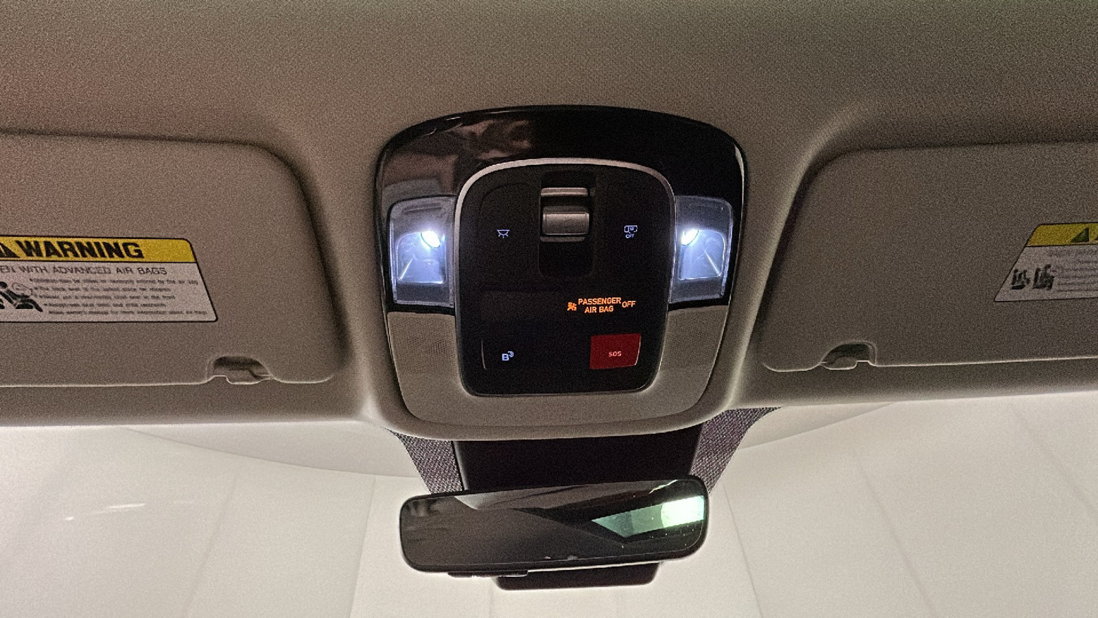 Used 2025 Hyundai Tucson Limited AWD/4WD image 32