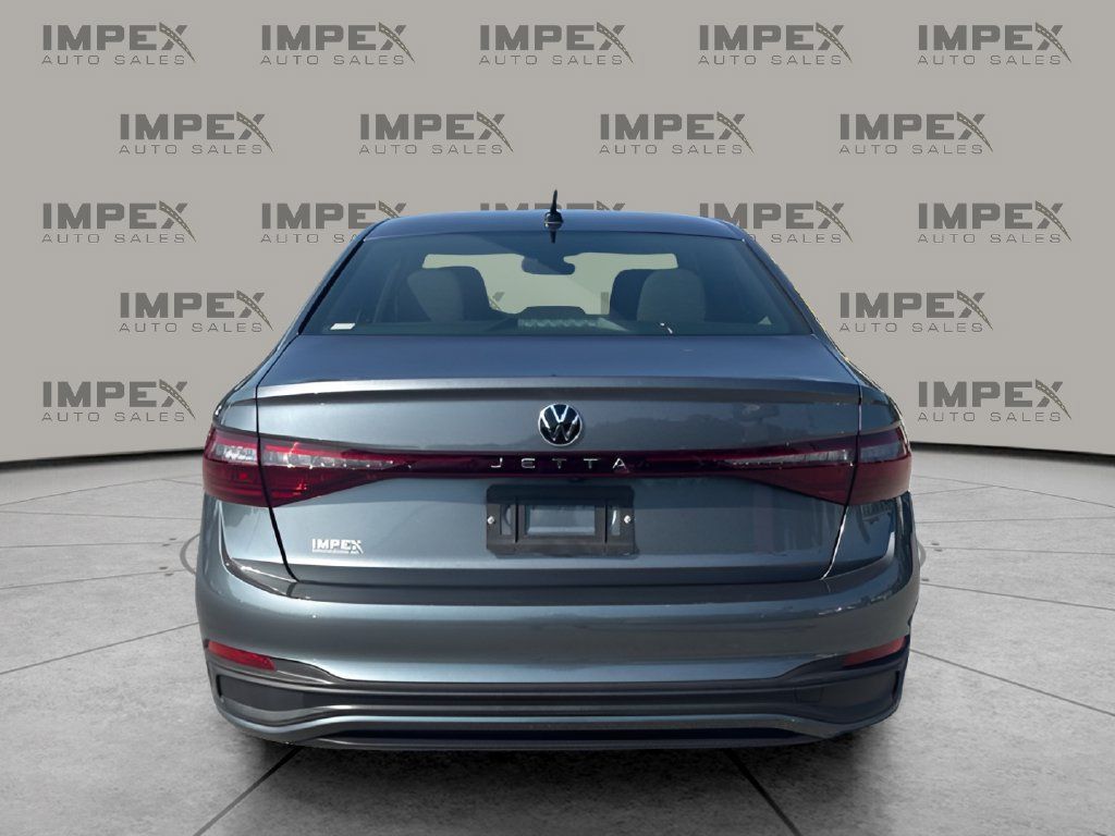 Used 2025 Volkswagen Jetta Sport FWD image 4