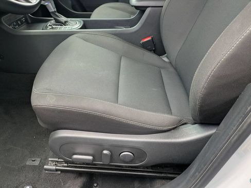 Used 2024 Hyundai Kona SEL AWD/4WD image 15