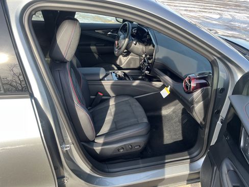 Used 2025 Chevrolet Blazer EV RS image 15