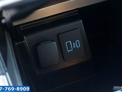 Used 2021 Ford Explorer XLT w/ Equipment Group 202A image 30