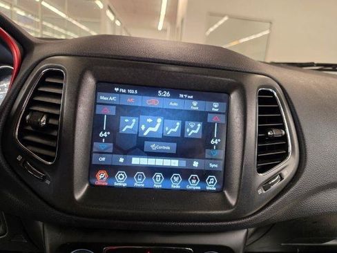 Used 2019 Jeep Compass Trailhawk w/ Cold Weather Group AWD/4WD image 16