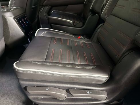 Used 2026 GMC Yukon XL AT4 Ultimate AWD/4WD image 33