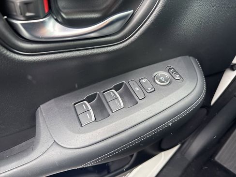 Certified 2023 Honda HR-V EX-L image 24