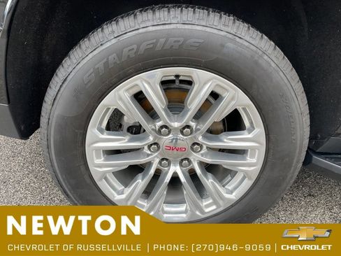 Used 2024 GMC Yukon SLT RWD image 49