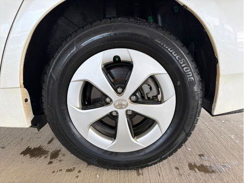 Used 2012 Toyota Prius Two image 25