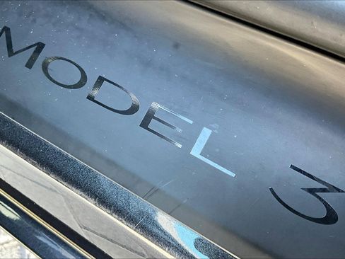 Used 2025 Tesla Model 3 Long Range image 8