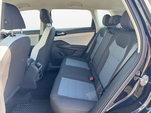Certified 2025 Volkswagen Taos S AWD/4WD image 16