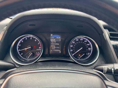 Used 2020 Toyota Camry SE image 13