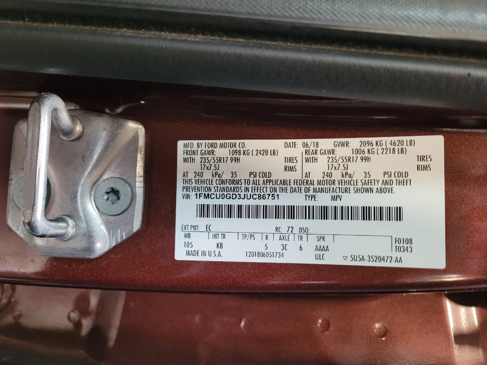 Used 2018 Ford Escape SE w/ SE Sync 3 Package FWD image 33