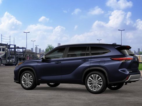 New 2026 Toyota Highlander Platinum image 5