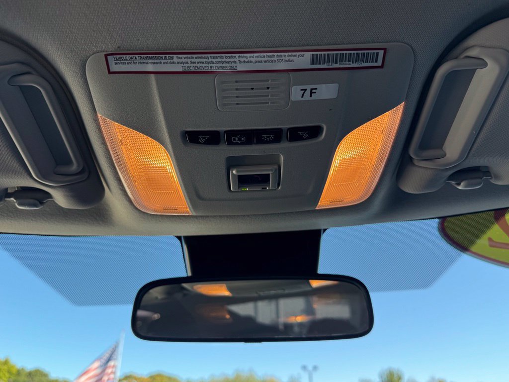 Used 2022 Toyota Corolla LE FWD image 19