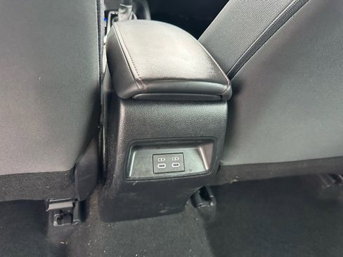 Used 2024 Toyota Corolla SE image 23