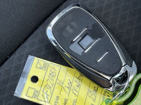 Used 2016 Chevrolet Malibu LT image 28