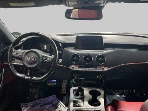 Used 2019 Kia Stinger GT1 image 14