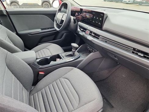 New 2025 Kia K4 EX image 15