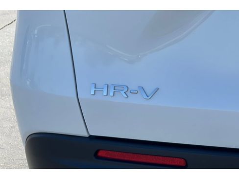Certified 2027 Honda HR-V LX image 46