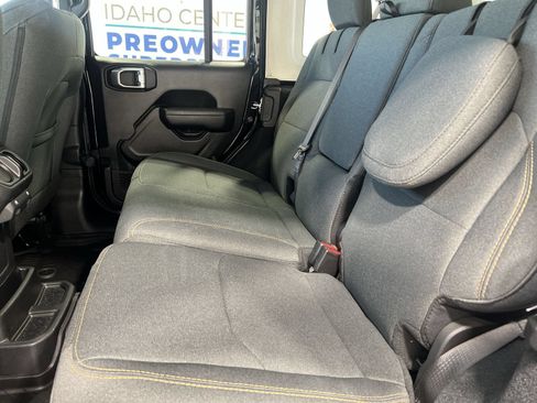 Used 2024 Jeep Wrangler Unlimited AWD/4WD image 21