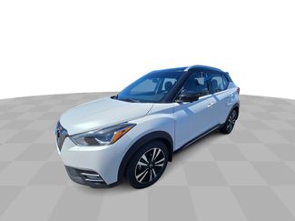 Used 2018 Nissan Kicks SR image 1