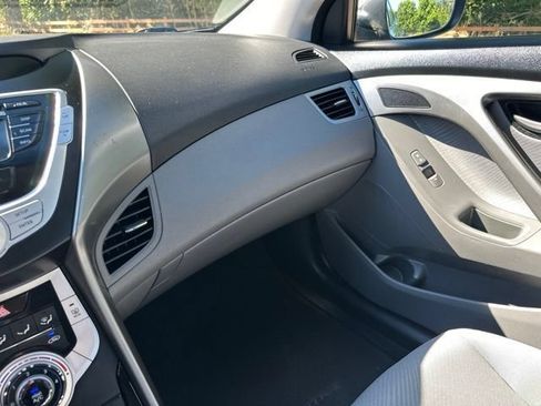 Used 2012 Hyundai Elantra GLS w/ Preferred Pkg 3 FWD image 33