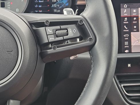 Certified 2023 Porsche Macan S AWD/4WD image 27