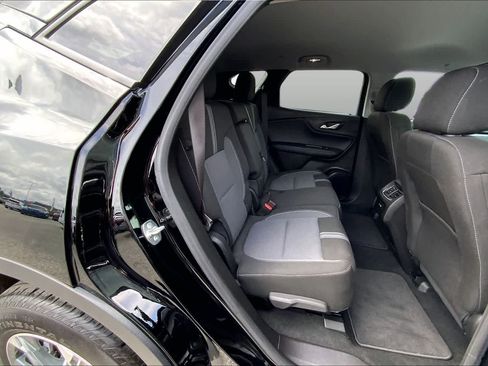 Used 2024 Chevrolet Blazer LT FWD image 18