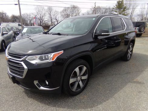 Used 2018 Chevrolet Traverse LT image 1