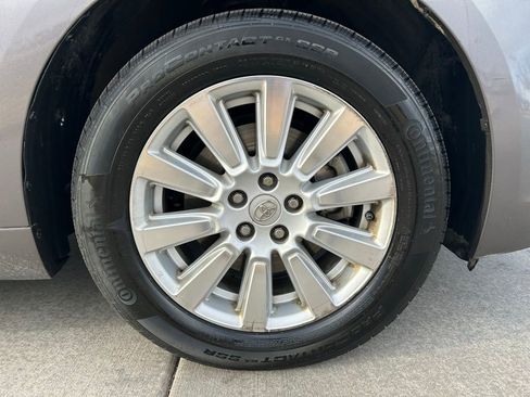 Used 2017 Toyota Sienna XLE Premium image 9