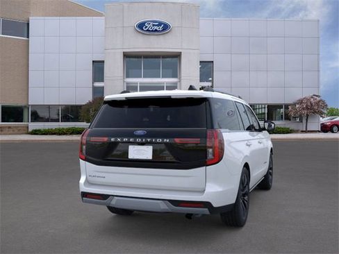 New 2025 Ford Expedition Platinum w/ Driver's Package image 8