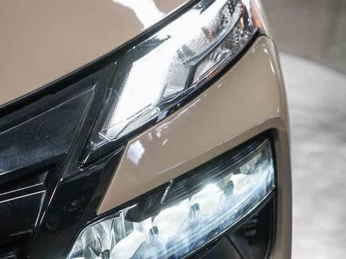 Used 2025 Nissan Rogue SV image 7