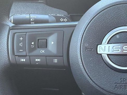 Certified 2025 Nissan Kicks SV image 10