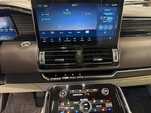 Used 2023 Lincoln Navigator L Black Label AWD/4WD image 15