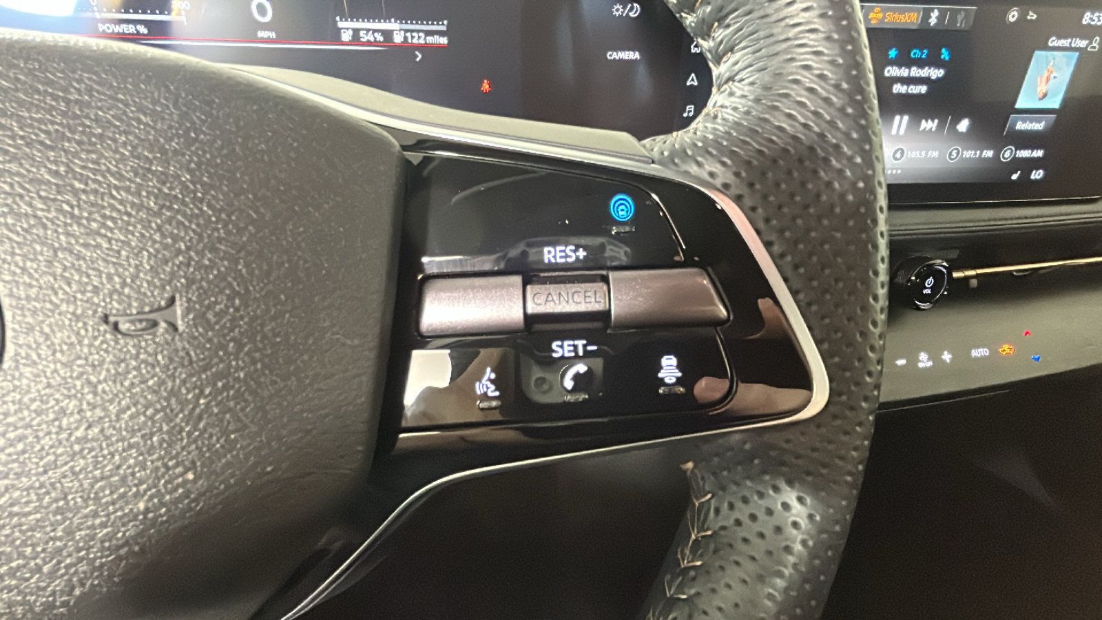 Used 2023 Nissan Ariya AWD image 20