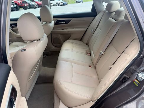 Used 2013 Nissan Altima 2.5 SL FWD image 25