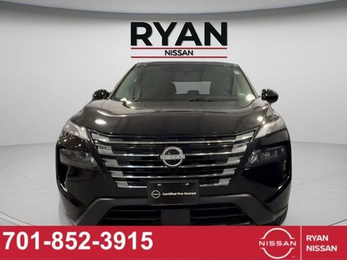 Certified 2025 Nissan Rogue SV image 8