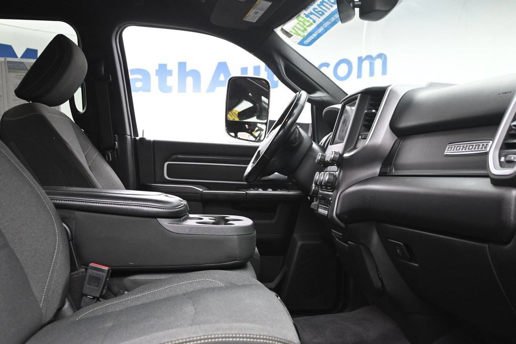 Used 2020 RAM 2500 Big Horn w/ Level 1 Equipment Group AWD/4WD image 9