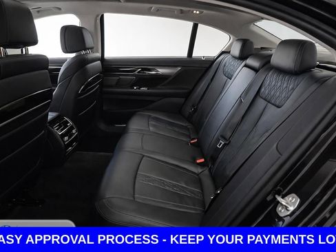 Used 2022 BMW 740i RWD image 18