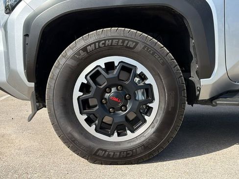 Certified 2025 Toyota 4Runner TRD Off-Road Premium w/ Tow Technology Package image 12